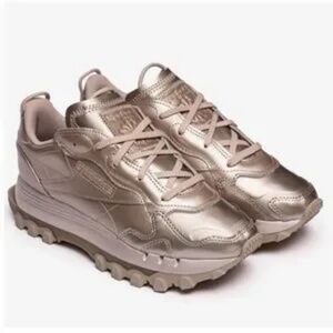 Reebok Women's Cardi B Classic Leather Rose Gold Sneaker Size 7